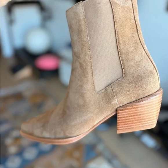 rag & bone women’s Camel Suede Joni Chelsea Boots in Tan - Picture 7 of 11